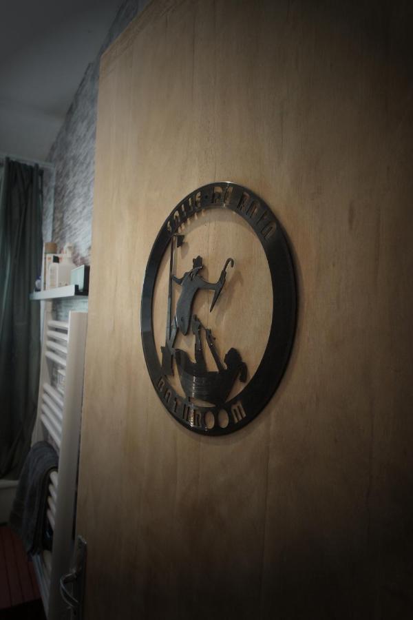 Chez Flo Et Marc Homestay